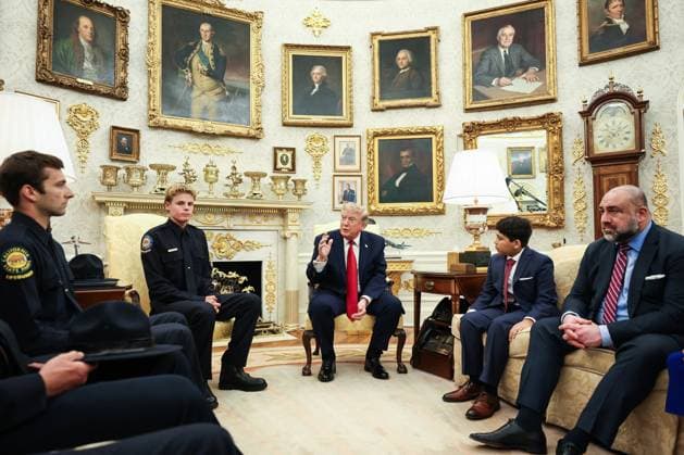 DC: President Donald Trump hosts Lifeguard Ryder Williams in the Oval Office United States President Donald J Trump hosts Lifeguard Ryder Williams in the Oval Office of the White House in Washington, DC on August 17, 2026. Ryder Williams, a 16-year-old lifeguard, saved the life of 10-year-old Nathaniel Rai at Seabright Beach in Santa Cruz, California, on July 25. Credit: CNP AdMedia. 18 Aug 2026 Pictured: Trump. Photo credit: AdMedia MEGA TheMegaAgency.com sales@mega.global  Copyright: xThexMegaxAgencyxAdMediax xMEGAx