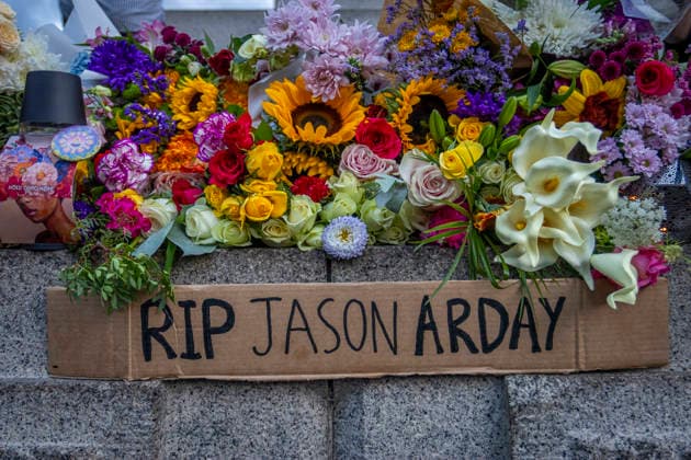 Vigil for Former Cambridge Professor Jason Arday Trafalgar Square, London, August 17, 2026 Thousands gathered in Trafalgar Square for a vigil in memory of former Cambridge professor Jason Arday, who died aged 41 last week. Attendees paid their respects by laying flowers and candles . The vigil, organised by Stand Up to Racism, brought together friends, supporters, academics and members of the public to remember Arday and honour his life and work., Credit:Zak Irfan Avalon  Copyright: xZakxIrfanx xAvalonx 1124827008