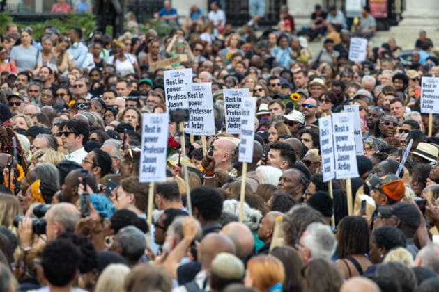 August 17, 2026, London, England, United Kingdom: Thousands attend a vigil in LondonÃ¢â‚¬â ¢s Trafalgar Square for Jason Arday, the former University of Cambridge professor who was found dead last week after resigning following accusations of plagiarism. London United Kingdom - ZUMAs262 20260817_zip_s262_008 Copyright: xTayfunxSalcix