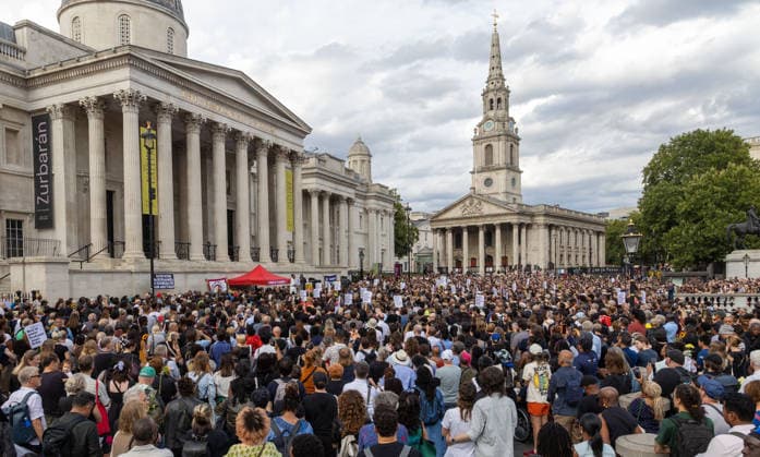 August 17, 2026, London, England, United Kingdom: Thousands attend a vigil in LondonÃ¢â‚¬â ¢s Trafalgar Square for Jason Arday, the former University of Cambridge professor who was found dead last week after resigning following accusations of plagiarism. London United Kingdom - ZUMAs262 20260817_zip_s262_014 Copyright: xTayfunxSalcix