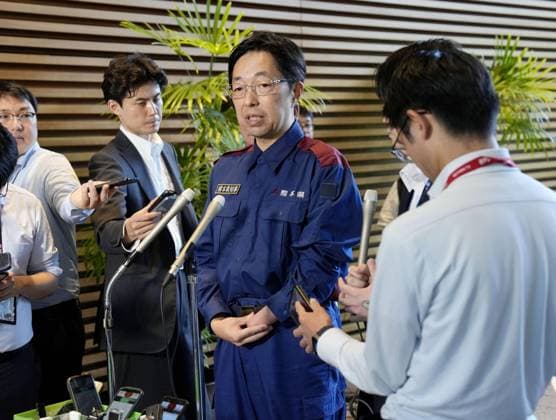 Japan PM meets with governor of quake-hit Kumamoto Pref. Kumamoto Gov. Takashi Kimura (C) meets the press at the prime minister s office in Tokyo on Aug. 18, 2026, following a meeting with Japanese Prime Minister Sanae Takaichi. The governor handed a host of demands to the prime minister after certain regions in the southwestern Japan prefecture were devastated by a powerful earthquake on July 28.  A14AA0005626150P