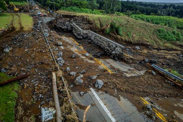 August 17, 2026, Pahala, Hawaii, U.S: Road crews work to clear damage along Highway 11 south of Pahala, HawaiÃäÂ»i photographed Monday, August 17, 2026. Lala hit the island chain on August 16, 2026 causing widespread wind and flood damage to the island. Sections of Highway 11 and other roads were washed out and thousands are without power, some of whom may not get it back for several weeks. Pahala U.S - ZUMAd149 20260817_zap_d149_002 Copyright: xJamesxD.xDeCampx
