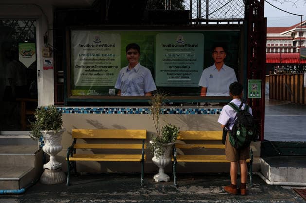 Thai schools tighten security after deadly shooting BANGKOK, THAILAND - AUGUST 18: A student stands after a weapons screening at a school in Bangkok, Thailand, on August 18, 2026. Following a deadly school shooting on August 7, Thailand s government pledged tougher gun controls and made school safety a national priority, with schools stepping up weapons screening and other security measures. Valeria Mongelli Anadolu Banghok Thailand. Editorial use only. Please get in touch for any other usage.  Copyright: x2026xAnadoluxValeriaxMongellix