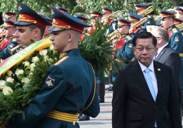 Russia Myanmar Wreath Laying 9223364 18.08.2026 Myanmar President Min Aung Hlaing attends a wreath-laying ceremony at the Tomb of the Unknown Soldier by the Kremlin Wall in Moscow, Russia. Alexey Nikolskiy Sputnik Moscow Russia  Copyright: xAlexeyxNikolskiyx