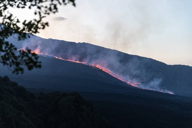 IPA87582355 - Catania, August 17, 2026, Mount Etna: The lava flow from the new vent over the Valle del Bove, as seen from Monte Pomiciaro  Copyright: xFrancescoxEnriquezx xFrancescoxEnriquezx 87582355