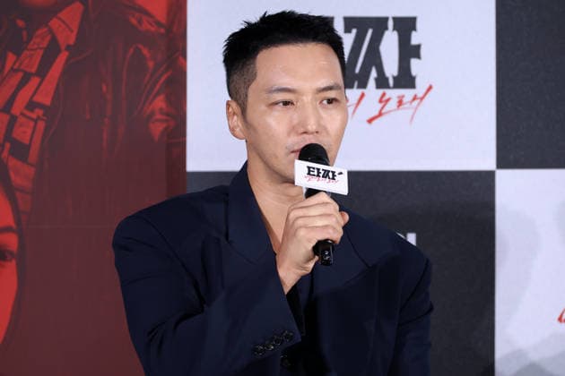 Stars and Director Gather for Tazza: Song of Beelzebub Production Press Conference in Seoul South Korean actor Byun Yo-han speaks during a production press conference for the upcoming film Tazza: Song of Beelzebub in Seoul, South Korea, on August 18, 2026. Seoul South Korea  Copyright: xMatrixxImages JungxUi-Chelx