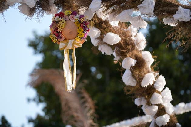 El Rocío Decorates Its Streets to Bid Farewell to the Virgin Images of the preparations in the village of El Rocío August 18, 2026, in El Rocío, Almonte, Huelva, Andalusia The village of El Rocío is already preparing for one of its most eagerly anticipated events. Residents are working on the traditional decoration of the streets with paper flowers, arches, and structures adorned with rosemary in anticipation of the Virgin’s upcoming departure from her sanctuary. On August 19, La Pastora will begin her journey to Almonte, where she will remain for nine months before returning to the village. August 18, 2026 Joaquí Huelva, Andalusia, Huelva, Andalusia, Spain  Copyright: xJoaquinxCorcherox 7719281