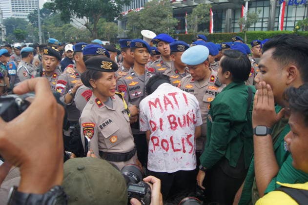 August 18, 2026, Central Jakarta, Jakarta, indonesia: JAKARTA, Indonesia Ã¢â‚¬ Student groups led by the Student Executive Board of the University of Indonesia (BEM UI) are scheduled to stage a protest at Bundaran Hotel Indonesia (HI), Central Jakarta, on Tuesday, August 18, 2026. The action, titled Ã¢â‚¬oeMerebut KemerdekaanÃ¢â‚¬Â (Reclaiming Independence), is expected to begin at around 1 p.m. local time...According to BEM UI, the protest will raise concerns over governance, economic conditions, public policy and civil liberties. The group has outlined eight key demands, including:..Ã¢â‚¬Â¢ An end to policies it describes as state domination over citizens.Ã¢â‚¬Â¢ Stronger action against corruption, collusion and nepotism.Ã¢â‚¬Â¢ Genui  - ZUMAp146 20260818_zap_p146_044 Copyright: xDennyxPohanx