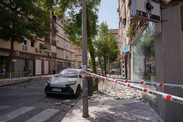 A New Strong Earthquake Shakes Granada and the Metropolitan Area Again Images of the damage caused by the earthquake August 18, 2026, in Granada, Andalusia, Spain: A new, strong earthquake struck Granada and its metropolitan area again on Tuesday at 10:37 a.m. and was widely felt by the population. The revised measurement by the National Geographic Institute (IGN) indicates a shallow earthquake, with a magnitude of 4.7 and an epicenter in Gójar—making it the second-strongest earthquake since the seismic event began last Friday, August 14. AUGUST 18, 2026 Granada, Andalusia Granada, Andalusia, Spain  Copyright: xArsenioxZuritax 7719652