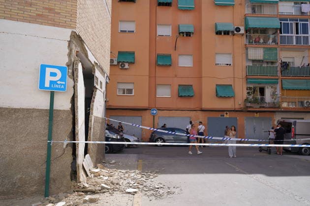 A new strong earthquake strikes Granada and the metropolitan area again. Images of the damage caused by the earthquake. August 18, 2026, in Granada, Andalusia, Spain A new, strong earthquake struck Granada and its metropolitan area again on Tuesday at 10:37 a.m. and was widely felt by the population. The revised measurement by the National Geographic Institute (IGN) indicates a shallow earthquake, with a magnitude of 4.7 and an epicenter in Gójar—making it the second-strongest earthquake since the start of the seismic episode last Friday, August 14. AUGUST 18, 2026 Granada, Andalusia Granada, Andalusia, Spain  Copyright: xArsenioxZuritax 7719639