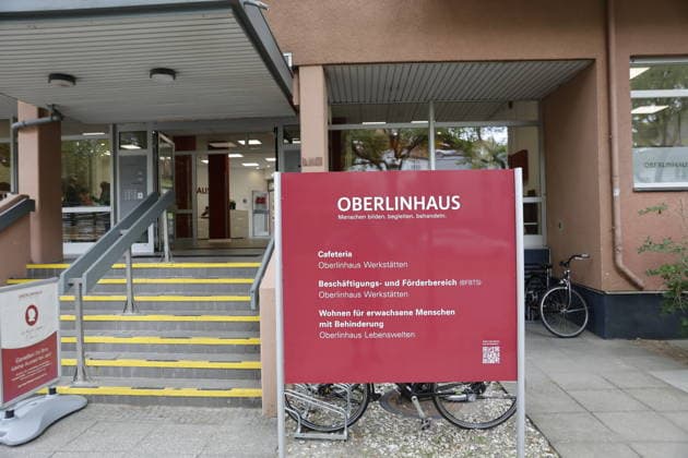 Kai Wegner, Bürgermeister, Dr. Matthias Fichtmüller, Thomas Neubauer, Daniel Klappenbach; Wort-Bild-Termin: 12.30 Uhr, Besuch einer Einrichtung der Oberlinhaus Werkstätten gGmbH, am 18.08.2026 in Berlin, (Oberlinhaus Werkstätten gGmbH), Deutschland *** Kai Wegner, Mayor; Dr. Matthias Fichtmüller; Thomas Neubauer; Daniel Klappenbach; Text, Photo, Event at 12:30 p.m., visit to a facility of Oberlinhaus Werkstätten gGmbH, on August 18, 2026, in Berlin, Oberlinhaus Werkstätten gGmbH, Germany