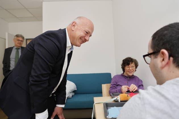 Kai Wegner, Bürgermeister, Dr. Matthias Fichtmüller, Thomas Neubauer, Daniel Klappenbach; Wort-Bild-Termin: 12.30 Uhr, Besuch einer Einrichtung der Oberlinhaus Werkstätten gGmbH, am 18.08.2026 in Berlin, (Oberlinhaus Werkstätten gGmbH), Deutschland *** Kai Wegner, Mayor; Dr. Matthias Fichtmüller; Thomas Neubauer; Daniel Klappenbach; Text, Photo, Event at 12:30 p.m., visit to a facility of Oberlinhaus Werkstätten gGmbH, on August 18, 2026, in Berlin, Oberlinhaus Werkstätten gGmbH, Germany