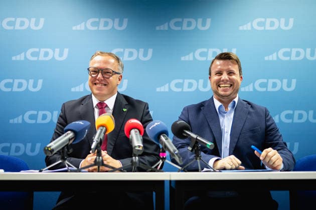 PRESSEKONFERENZ CDU THÜRINGEN ERFURT 18. August 2026 - Erfurt: Der Thüringer Ministerpräsident Mario Voigt und CDU-Generalsekretär Niklas Waßmann gaben am 18. August 2026 eine Pressekonferenz in der Landesgeschäftsstelle der CDU Thüringen. *** PRESS CONFERENCE: CDU THÜRINGEN, ERFURT, August 18, 2026 Erfurt Thuringia’s Minister President Mario Voigt and CDU Secretary General Niklas Waßmann held a press conference on August 18, 2026, at the CDU Thuringia state headquarters