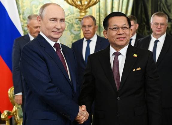 Russia Myanmar 9223615 18.08.2026 Russian President Vladimir Putin and Myanmar President Min Aung Hlaing shake hands as they pose for photos before a meeting at the Kremlin in Moscow, Russia. Alexey Nikolskiy Sputnik Moscow Russia  Copyright: xAlexeyxNikolskiyx