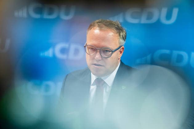 PRESSEKONFERENZ CDU THÜRINGEN ERFURT 18. August 2026 - Erfurt: Der Thüringer Ministerpräsident Mario Voigt und CDU-Generalsekretär Niklas Waßmann gaben am 18. August 2026 eine Pressekonferenz in der Landesgeschäftsstelle der CDU Thüringen. *** PRESS CONFERENCE: CDU THURINGIA, ERFURT, August 18, 2026 Erfurt: Thuringia’s Minister President Mario Voigt and CDU Secretary General Niklas Waßmann held a press conference on August 18, 2026, at the CDU Thuringia state headquarters