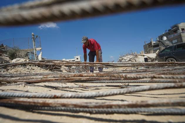 Gaza residents salvage metal from destroyed homesGaza residents salvage metal from destroyed homes KHAN YOUNIS, GAZA STRIP, PALESTINE, AUGUST 18, 2026: Palestinians salvage metal from the rubble of destroyed homes in Khan Younis for reuse in making tents and other items needed for daily life, amid shortages of materials and limited resources in the Gaza Strip. KHAN YOUNIS Palestine, State of Copyright: x xRamzixAbuxAmerx xJNAxPressx