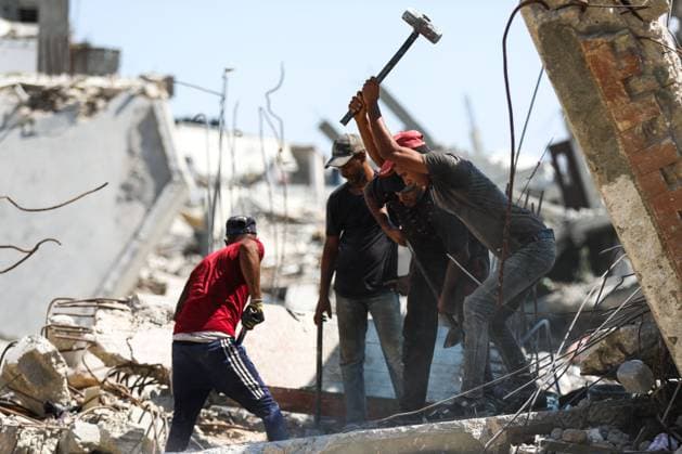 Gaza residents salvage metal from destroyed homesGaza residents salvage metal from destroyed homes KHAN YOUNIS, GAZA STRIP, PALESTINE, AUGUST 18, 2026: Palestinians salvage metal from the rubble of destroyed homes in Khan Younis for reuse in making tents and other items needed for daily life, amid shortages of materials and limited resources in the Gaza Strip. KHAN YOUNIS Palestine, State of Copyright: x xRamzixAbuxAmerx xJNAxPressx