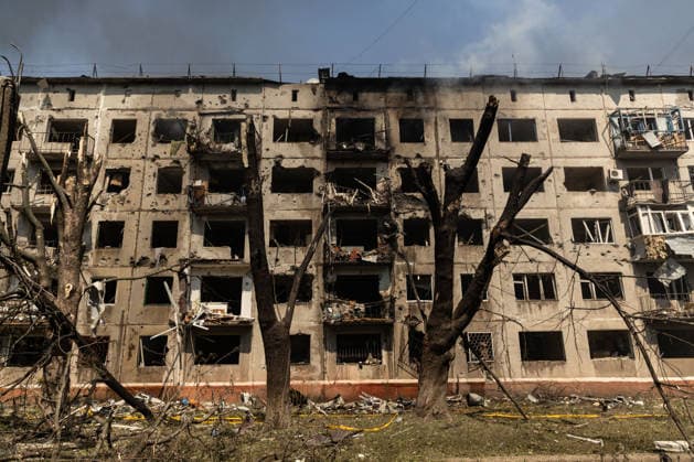 Aftermath of Russian attack on Ukraine s Kramatorsk KRAMATORSK, UKRAINE - AUGUST 18: A view of a destroyed and burning residential building following a Russian airstrike in Kramatorsk, Ukraine, on August 18, 2026. Francisco Richart Anadolu Kramatorsk Ukraine. Editorial use only. Please get in touch for any other usage.  Copyright: x2026xAnadoluxFranciscoxRichartx