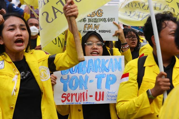 August 18, 2026, Central Jakarta, Jakarta, Indonesia: Student groups led by the Student Executive Board of the University of Indonesia (BEM UI) are scheduled to stage a protest at Bundaran Hotel Indonesia (HI), Central Jakarta. According to BEM UI, the protest will raise concerns over governance, economic conditions, public policy and civil liberties. The protesters are also calling for national disaster status for disaster-affected areas in Sumatra and Flores, as well as accelerated recovery efforts. BEM UI has framed the action as a public challenge over whether the meaning of independence is being fully experienced by Indonesian citizens. Central Jakarta indonesia - ZUMAp146 20260818_zap_p146_010 Copyright: xDennyxPohanx