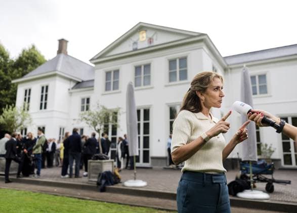 THE HAGUE - Dilan Yesilgoz-Zegerius, Minister of Defence, speaks with journalists after an informal meeting at the Catshuis in preparation for the upcoming political year. REMKO DE WAAL ANP netherlands out - belgium out  Copyright: xx x565750638x originalFilename: 565750638.jpg