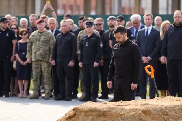 Zelensky Attends Reburial of Yevhen Konovalets Near Kyiv Ukrainian President Volodymyr Zelensky attends the reburial ceremony of Yevhen Konovalets, a colonel in the army of the Ukrainian People’s Republic and the first head of the Organization of Ukrainian Nationalists, at the National Military Memorial Cemetery near Kyiv, Ukraine, on August 18, 2026. Konovalets’ remains were returned to Ukraine 88 years after his burial in Rotterdam, where he was assassinated in 1938, during a ceremony attended by officials and military figures. Photo by PRESIDENT OF UKRAINE apaimages Ukraine Ukraine Ukraine 180826_Ukraine_UPO_00(2).jpeg Copyright: xapaimagesxPRESIDENTxOFxUKRAINEx xapaimagesx