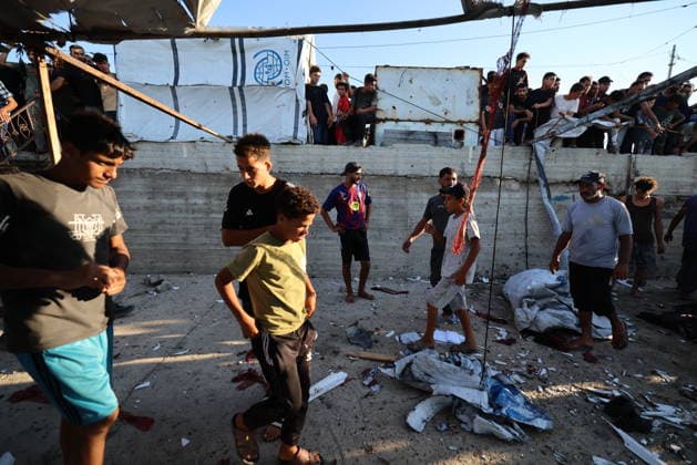 Palestinians Gather at Site of Israeli Strike in Gaza City Palestinians gather at the site of an Israeli airstrike that targeted a group of civilians on the seafront west of Gaza City, on August 18, 2026. Medical sources said six Palestinians, including a child, were killed and 14 others were wounded in the strike. Photo by Hadi Daoud apaimages Gaza city Gaza Strip Palestinian Territory 180826_Gaza_HD_00(5) Copyright: xapaimagesxHadixDaoudx xapaimagesx