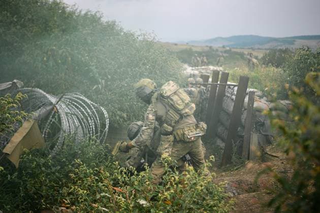 NATO Eagle Spearhead exercise in Romania CINCU, ROMANIA - AUGUST 18: Servicemen in action during the NATO Eagle Spearhead exercise, at the Getica National Training Center in Cincu, Brasov county, Romania, 18 August, 2026. Alex Nicodim Anadolu Cincu Romania. Editorial use only. Please get in touch for any other usage.  Copyright: x2026xAnadoluxAlexxNicodimx