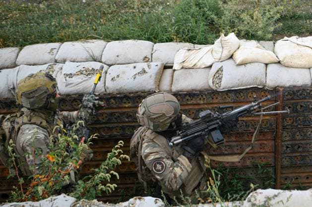 NATO Eagle Spearhead exercise in Romania CINCU, ROMANIA - AUGUST 18: Servicemen in action during the NATO Eagle Spearhead exercise, at the Getica National Training Center in Cincu, Brasov county, Romania, 18 August, 2026. Alex Nicodim Anadolu Cincu Romania. Editorial use only. Please get in touch for any other usage.  Copyright: x2026xAnadoluxAlexxNicodimx