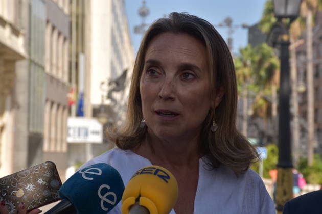 Gamarra Visits Ceuta to See the Humanitarian Crisis Firsthand The PP’s Deputy Secretary for Institutional Regeneration, Cuca Gamarra, speaks to the media, following a meeting with Ceuta’s president, Juan Jesús Vivas, at the PP Ceuta headquarters on August 18, 2026, in Ceuta, Spain. Gamarra visited the autonomous city to gain firsthand insight into the humanitarian crisis affecting the region after thousands of migrants swam across the Tarajal Strait on July 30 and 31. During her visit, Gamarra met with the president of Ceuta and with representatives of associations and unions of the Civil Guard and the National Police. AUGUST 18, 2026 CEUTA PP POPULAR PARTY VIVAS Gabriela Sardá Nún Ceuta Ceuta, Spain  Copyright: xGabrielaxSardaxNunezx 7720083
