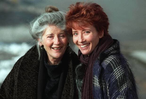 STOCKHOLM FILE PICTURE 1998-03-09 British actresses and mother and daughter Phyllida Law and Emma Thompson photographed in Stockholm March 9, 1998, in connection with the Swedish premiere of the film The Winter Guest . STOCKHOLM SWEDEN x1014x *** STOCKHOLM FILE PHOTO March 9, 1998 British actresses and mother-daughter duo Phyllida Law and Emma Thompson photographed in Stockholm on March 9, 1998, in connection with the Swedish premiere of the film *The Winter Guest* STOCKHOLM, SWEDEN x1014x  Copyright: xTobiasxRöstlund xPressensxbild xTTx PHYLLIDA LAW EMMA THOMPSON sNStVQPzlyo