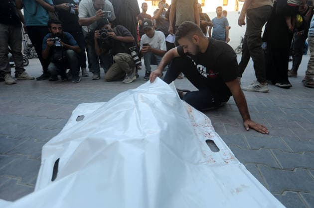 Palestinians Mourn Six Killed in Israeli Strike Near Gaza Port Palestinians mourn the bodies of six people, including a child, at al-Shifa Hospital in Gaza City, on August 18, 2026, after they were killed in an Israeli airstrike that targeted a gathering of civilians near the city’s port, according to Palestinian medical sources. Photo by Bilal Osama apaimages Gaza city Gaza Strip Palestinian Territory 180826_Gaza_BO_01(13) Copyright: xapaimagesxBilalxOsamax xapaimagesx
