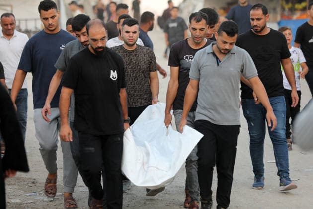 Palestinians Mourn Six Killed in Israeli Strike Near Gaza Port Palestinians mourn the bodies of six people, including a child, at al-Shifa Hospital in Gaza City, on August 18, 2026, after they were killed in an Israeli airstrike that targeted a gathering of civilians near the city’s port, according to Palestinian medical sources. Photo by Bilal Osama apaimages Gaza city Gaza Strip Palestinian Territory 180826_Gaza_BO_01(40) Copyright: xapaimagesxBilalxOsamax xapaimagesx