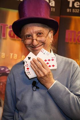 Magician Juan Tamariz Dies at Age 83. File photo: JUAN TAMARIZ EDICIONES. Europa Press Reportajes, May 28, 2008, Spain  Copyright: xEuropaxPressxReportajesx 7720151