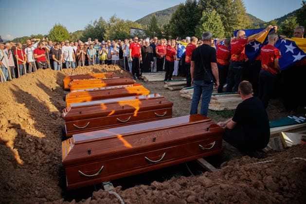 Funeral prayer held in Zenica for five Bosnian mountaineers died on Mount Elbrus ZENICA, BOSNIA AND HERZEGOVINA - AUGUST 18: A large number of citizens, family members, friends, colleagues, mountaineers and members of the Mountain Rescue Service gathered in front of the Carsijska Mosque to bid a final farewell to 5 mountaineers Alma Okanovic, Denis Okanovic, Meliha Causevic, Nermin Talam and Almir Krivdic, died on Mount Elbrus in Zenica, Bosnia and Herzegovina on August 18, 2026. Elman Omic Anadolu Zenica Bosnia and Herzegovina. Editorial use only. Please get in touch for any other usage.  Copyright: x2026xAnadoluxElmanxOmicx