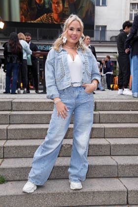 Marlisa Rudizo aka Mrs. Marlisa bei der Prime Video Filmpremiere von BACK TO THE 90s im Delphi Filmpalast in Berlin am 18.08.2026 *** Marlisa Rudizo, also known as Mrs. Marlisa, at the Prime Video premiere of *BACK TO THE 90s* at the Delphi Filmpalast in Berlin on August 18, 2026