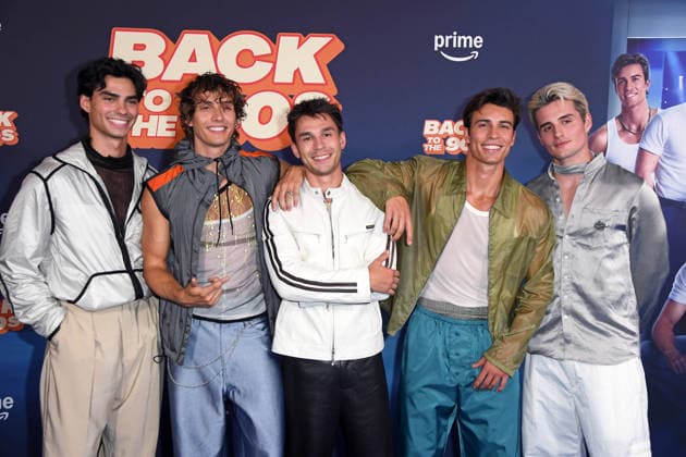 Elevator Boys (Luis Freitag, Bene Schulz, Tim Schaecker, Jacob Rott, Julien Brown) bei der Prime Video Filmpremiere von BACK TO THE 90s im Delphi Filmpalast in Berlin am 18.08.2026 *** The Elevator Boys—Luis Freitag, Bene Schulz, Tim Schaecker, Jacob Rott, and Julien Brown—at the Prime Video premiere of *BACK TO THE 90s* at the Delphi Filmpalast in Berlin on August 18, 2026