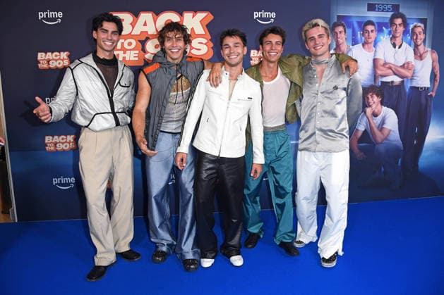 Elevator Boys (Luis Freitag, Bene Schulz, Tim Schaecker, Jacob Rott, Julien Brown) bei der Prime Video Filmpremiere von BACK TO THE 90s im Delphi Filmpalast in Berlin am 18.08.2026 *** The Elevator Boys—Luis Freitag, Bene Schulz, Tim Schaecker, Jacob Rott, and Julien Brown—at the Prime Video film premiere of *BACK TO THE 90s* at the Delphi Filmpalast in Berlin on August 18, 2026