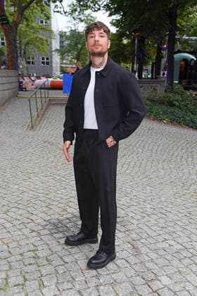 Willi Banner (Willi Whey) bei der Prime Video Filmpremiere von BACK TO THE 90s im Delphi Filmpalast in Berlin am 18.08.2026 *** Willi Banner Willi Whey at the Prime Video film premiere of BACK TO THE 90s at the Delphi Filmpalast in Berlin on August 18, 2026