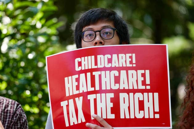 Tax the Rich Protest New York, NY- August 18: Tax the Rich Rally for the Pied-Ã -Terre Tax at City Hall in Manhattan, New York prior to the City Council hearing about the Pied-Ã -Terre tax on August 18, 2026 Credit: Camara Porter AdMedia EDITORIAL USE ONLY  Copyright: xx CamaraxPorterx xAdMediax admphotosthree011960