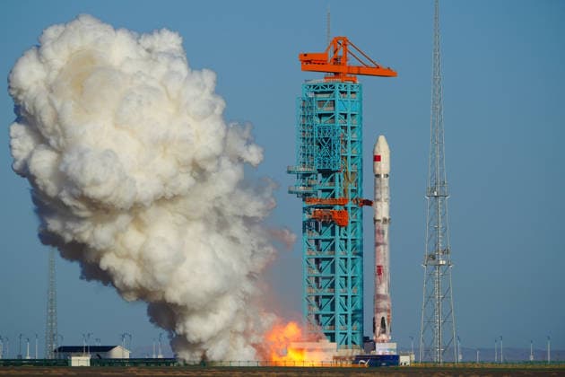 (260819) -- JIUQUAN, Aug. 19, 2026 -- The Zhuque-3 Y2 rocket blasts off at the Dongfeng commercial space innovation pilot zone in northwest China, Aug. 19, 2026. China launched the reusable rocket Zhuque-3 on Wednesday morning, achieving its first recovery of a rocket s first stage on land. The land-based recovery of the rocket s first stage was completed as planned, and the flight mission was a complete success. (Photo by Xinhua) Photo Flash China launches Zhuque-3, achieving its first rocket recovery on land WangxJiangbo 