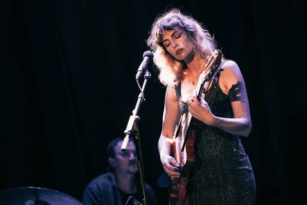 Hannah Cohen performs at Hoxton Hall on August 18, 2026 in London, England. LONDON, ENGLAND - AUGUST 18: Hannah Cohen performs at Hoxton Hall on August 18, 2026 in London, England., Credit:Pupat Chenaksara Avalon UK, London  Copyright: xPupatxChenaksarax xAvalonx 1125373536
