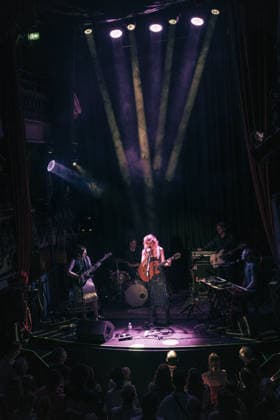 Hannah Cohen performs at Hoxton Hall on August 18, 2026 in London, England. LONDON, ENGLAND - AUGUST 18: Hannah Cohen performs at Hoxton Hall on August 18, 2026 in London, England., Credit:Pupat Chenaksara Avalon UK, London  Copyright: xPupatxChenaksarax xAvalonx 1125373615