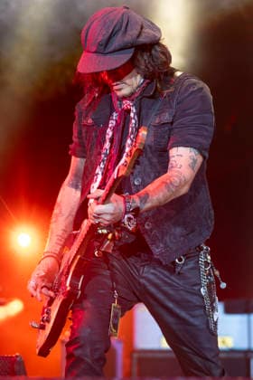 Hollywood Vampires perform at AO Arena Actor and musician Johnny Depp of Hollywood Vampires performs at AO Arena, Manchester, England, 18th August 2026. Editorial Use Only., Credit:Mike Gray MIKE GRAY - B4227 Avalon  Copyright: xMikexGrayx xMIKExGRAYx-xB4227x xAvalonx 1125388466