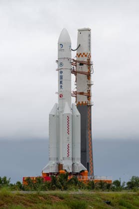 WENCHANG, CHINA - AUGUST 19: The combination of the Chang e-7 lunar probe and the Long March-5 Y14 carrier rocket is transferred vertically to the launching area at the Wenchang Spacecraft Launch Site on August 19, 2026 in Wenchang, Hainan Province of China. The Chang e-7 lunar probe is scheduled for launch at an appropriate time, according to the China Manned Space Agency (CMSA).  Copyright: xVCGx 111660848694