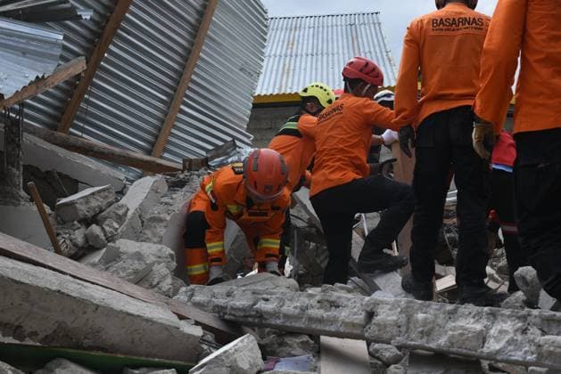Aftermath of 7.7-magnitude earthquake in Indonesia EAST NUSA TENGGARA, INDONESIA - AUGUST 19: (----EDITORIAL USE ONLY - MANDATORY CREDIT - INDONESIAN NATIONAL SEARCH AND RESCUE AGENCY (BASARNAS) HANDOUT - NO MARKETING NO ADVERTISING CAMPAIGNS - DISTRIBUTED AS A SERVICE TO CLIENTS----) Search and rescue teams continue clearing and searching collapsed buildings in the area for possible victims trapped under the rubble following a powerful earthquake in Lamba Leda, East Nusa Tenggara, Indonesia, on August 19, 2026. BASARNAS Handout Anadolu East Nusa Tenggara Indonesia. Editorial use only. Please get in touch for any other usage.  Copyright: x2026xAnadoluxBASARNASx xHandoutx