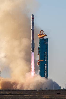 GANSU, CHINA - AUGUST 19: The Zhuque-3 Y2 rocket blasted off at 7:35 a.m. (Beijing Time) from the Dongfeng commercial space innovation pilot zone on August 19, 2026 in northwest China. China launched the reusable rocket Zhuque-3 on Wednesday morning, achieving its first recovery of a rocket s first stage on land. The land-based recovery of the rocket s first stage was completed as planned, and the flight mission was a complete success.  Copyright: xVCGx 111660851289