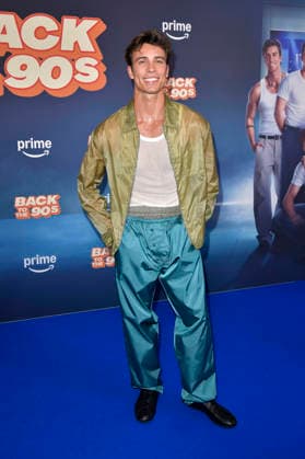 Tim Schaecker bei der Premiere des Amazon Prime Video-Films Back to the 90s im Delphi Filmpalast am Zoo. Berlin, 18.08.2026 *** Tim Schaecker at the premiere of the Amazon Prime Video film *Back to the 90s* at the Delphi Filmpalast am Zoo in Berlin, August 18, 2026 Foto:xM.xBehrensx xFuturexImagex 90s_6834