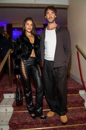 ABB AMAZON- Jessica De Oliveira und Janis Danner zu Gast auf dem blauen Teppich bei der Weltpremiere der Amazon Prime Serie Back to the 90s im Delphi Filmpalast am 18.AUGUST 2026 in Berlin Berlin Deutschland *** ABB AMAZON Jessica De Oliveira and Janis Danner walked the blue carpet at the world premiere of the Amazon Prime series *Back to the 90s* at the Delphi Filmpalast on August 18, 2026, in Berlin, Germany