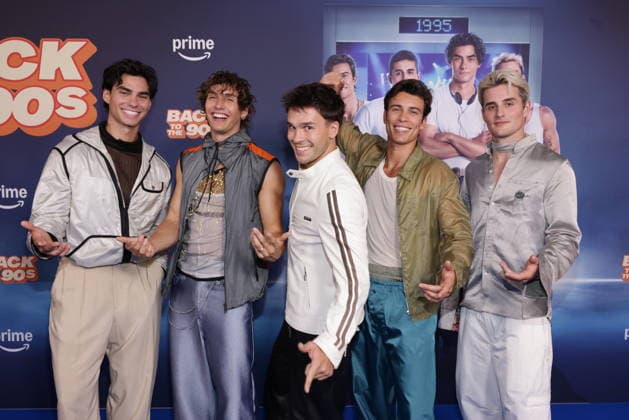 18.08.2026, Jacob Rott, Bene Schulz, Julien Brown, Tim Schäcker, Luis Freitag zur Premiere von Back to the 90s, Delphi-Filmpalast, Berlin, Berlin Berlin *** August 18, 2026, Jacob Rott, Bene Schulz, Julien Brown, Tim Schäcker, and Luis Freitag at the premiere of *Back to the 90s* at the Delphi Filmpalast in Berlin, Berlin Berlin