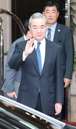 China s top diplomat Wang in S. Korea China s top diplomat Wang in S. Korea Chinese Foreign Minister Wang Yi waves upon arrival at Seoul Gimpo Business Aviation Center in the capital on Aug. 19, 2026, for talks with his counterpart, Cho Hyun, and a meeting with President Lee Jae Myung. (Yonhap) 2026-08-19 16:44:05 < 1980-2026 YONHAPNEWS AGENCY. .> ¼­¿ïÆ¯º°½Ã EDITORIAL USE ONLY  Copyright: xx PYH2026081919280031500 YonhapxNewsx yonphotos255737